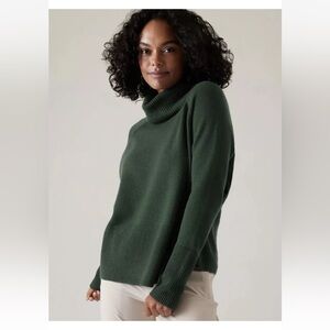 Women’s Athleta Wool Cashmere Alpine Turtleneck Sweater S Pine Green $200 MSRP